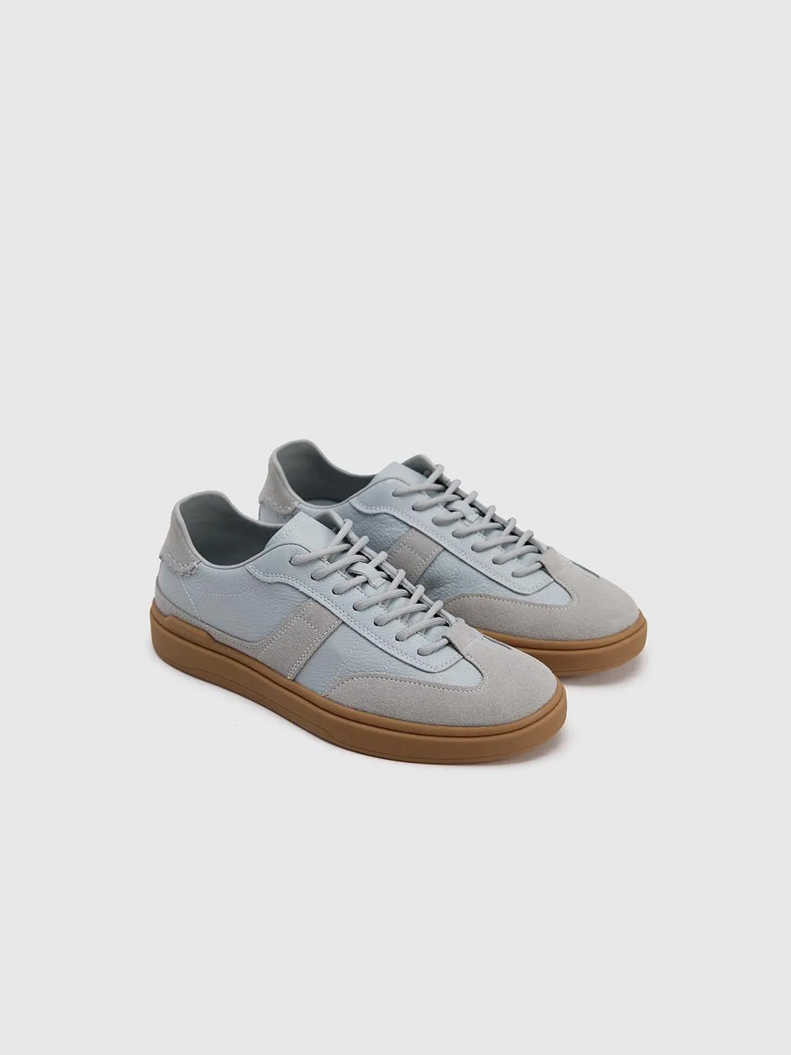 Sneakers sold by Urban Revivo