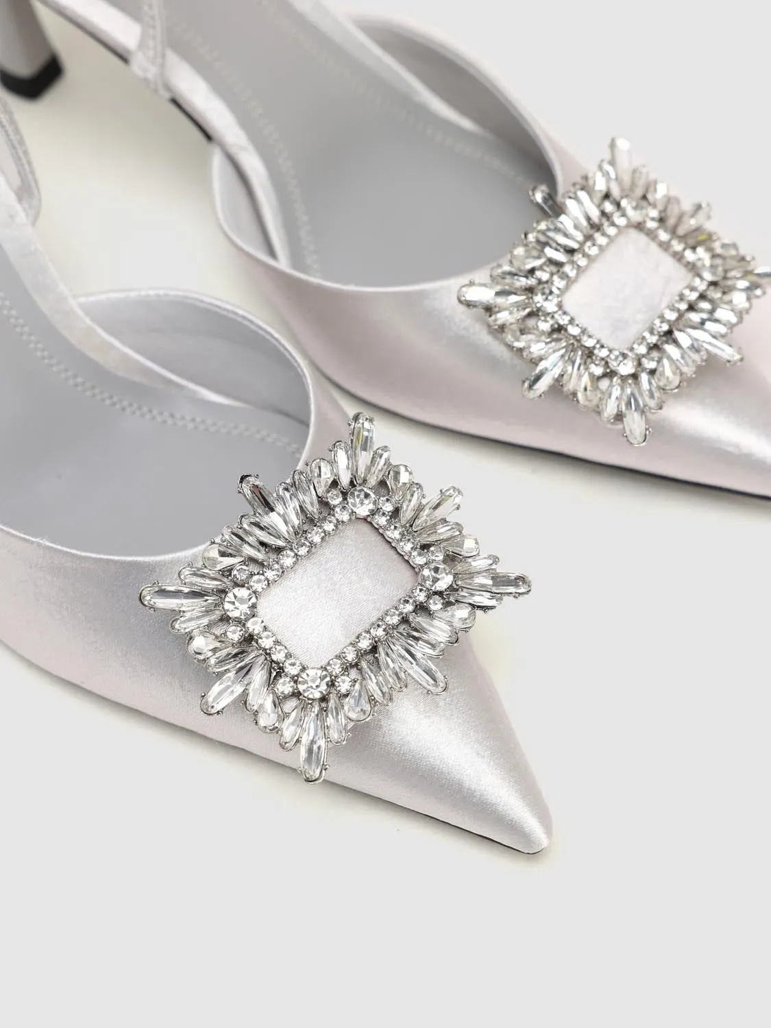 High Heeled Slingbacks sold by Urban Revivo product image thumbnail 5