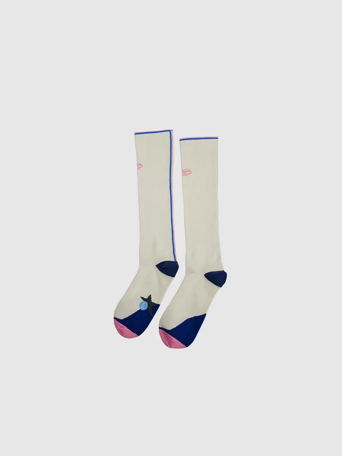 Socks sold by Urban Revivo