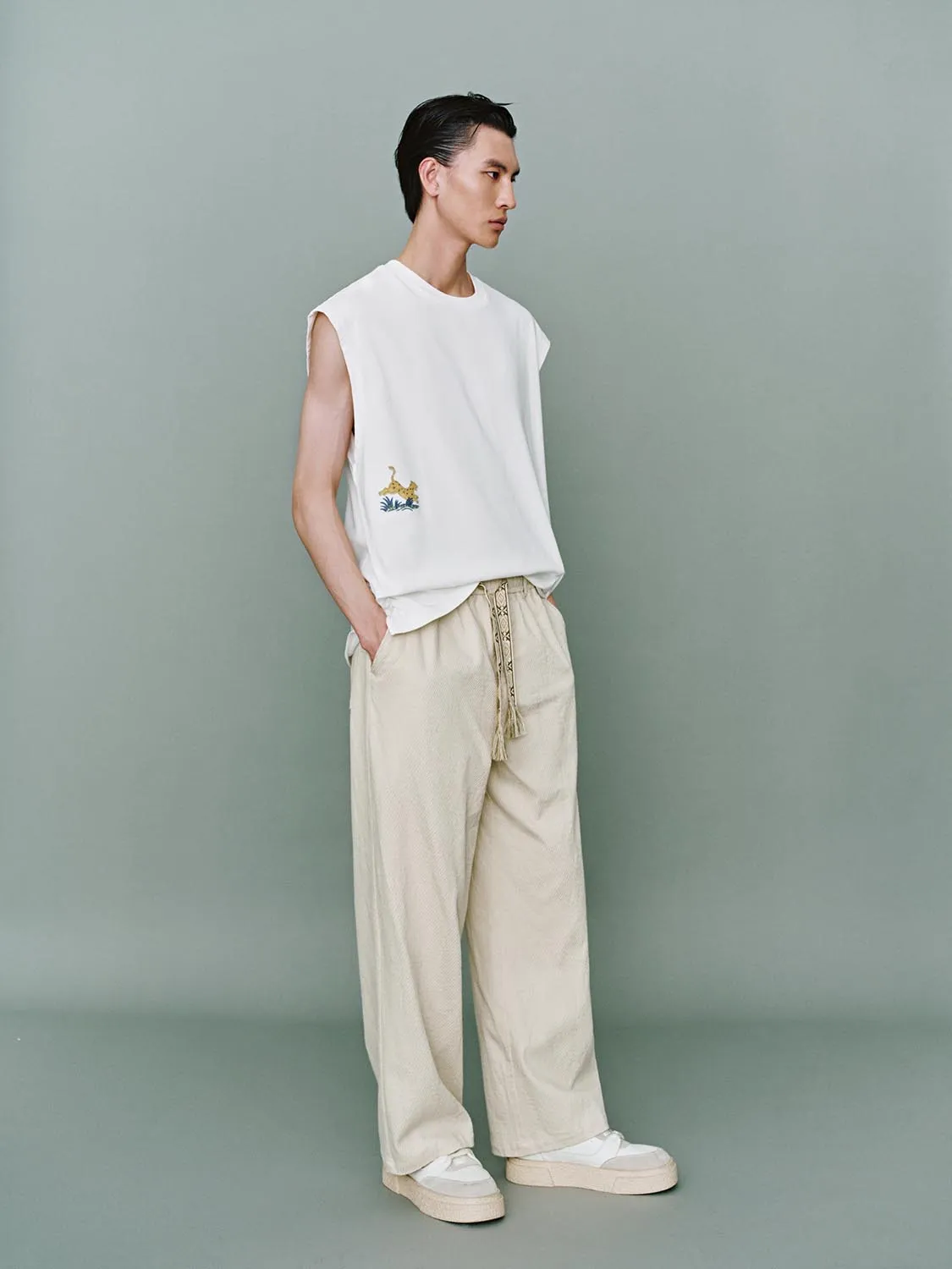 Tank Tops sold by Urban Revivo product image thumbnail 4