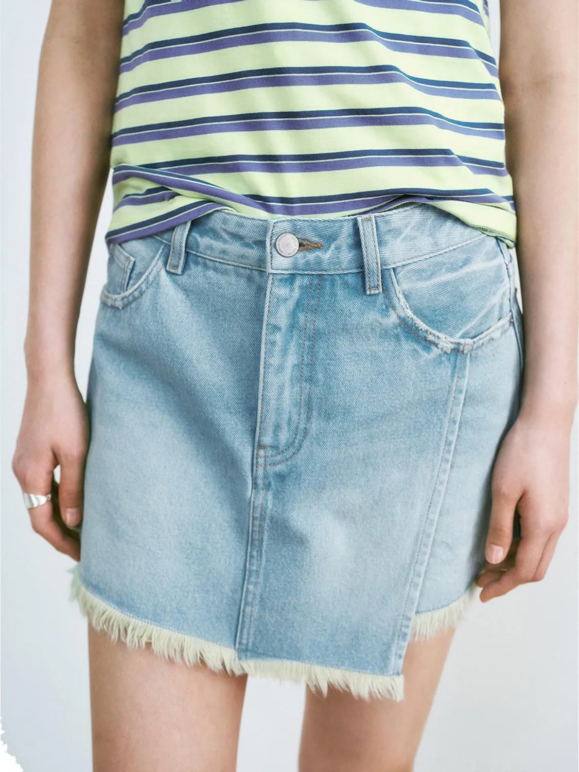 Urban Denim Shorts sold by Urban Revivo product image thumbnail 4