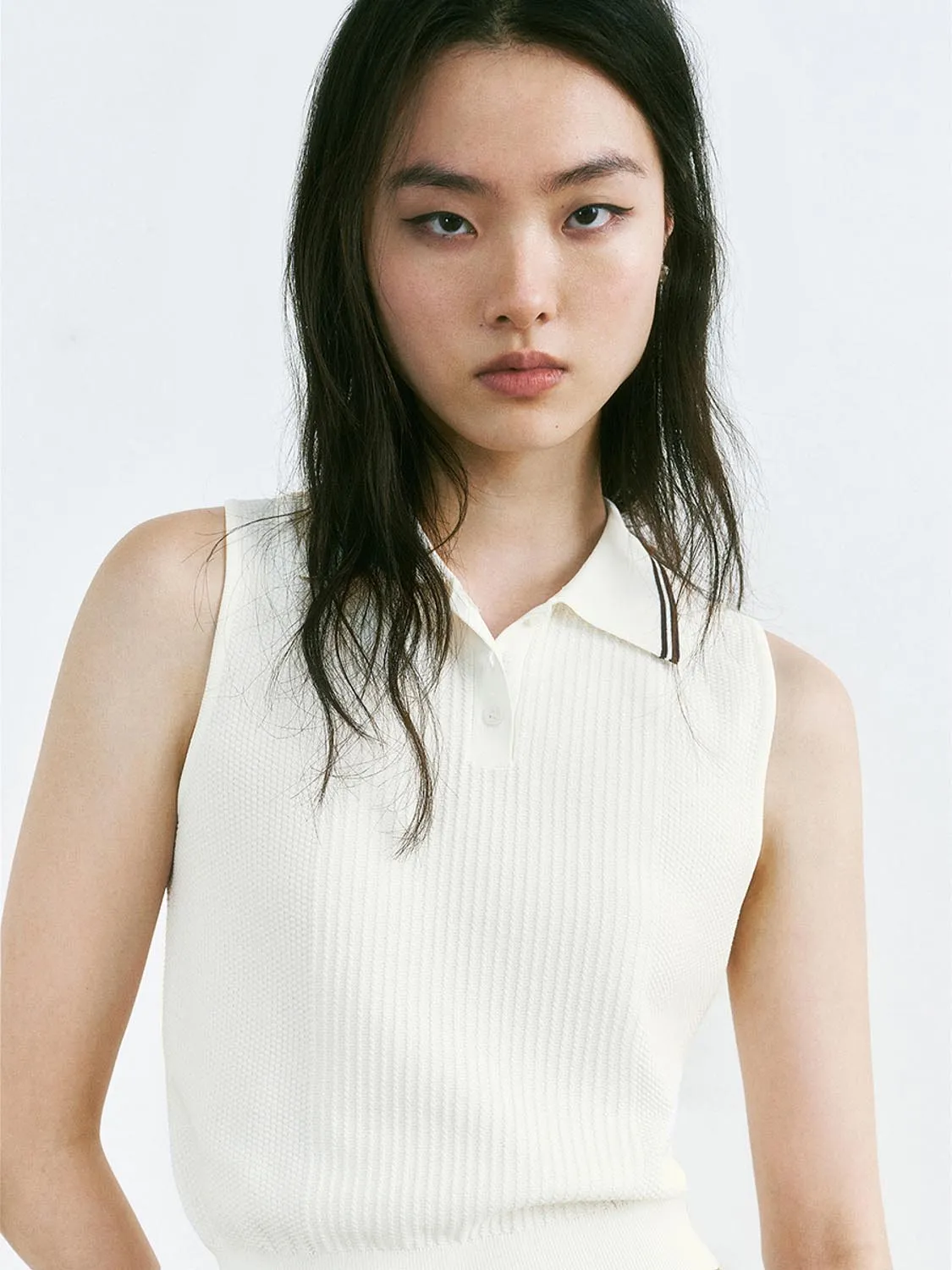 Sleeveless Knitted T-Shirts sold by Urban Revivo product image thumbnail 3