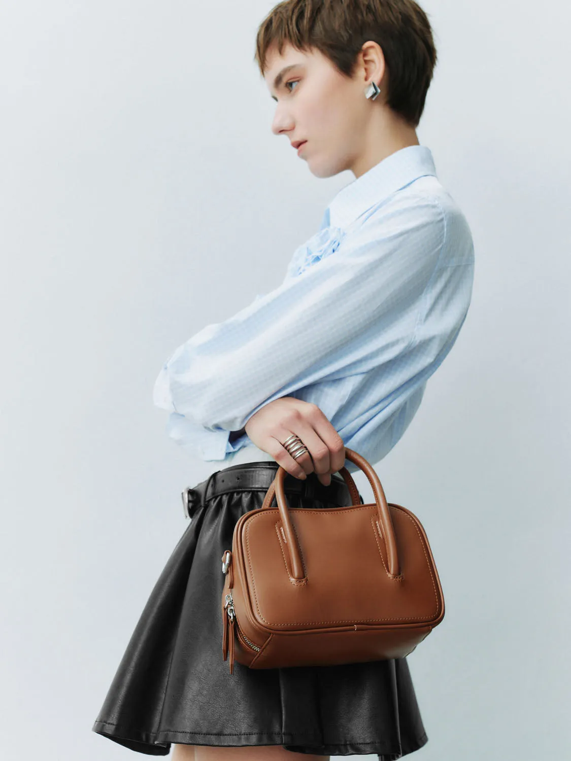 Flower Décor Cropped Shirts sold by Urban Revivo product image thumbnail 2