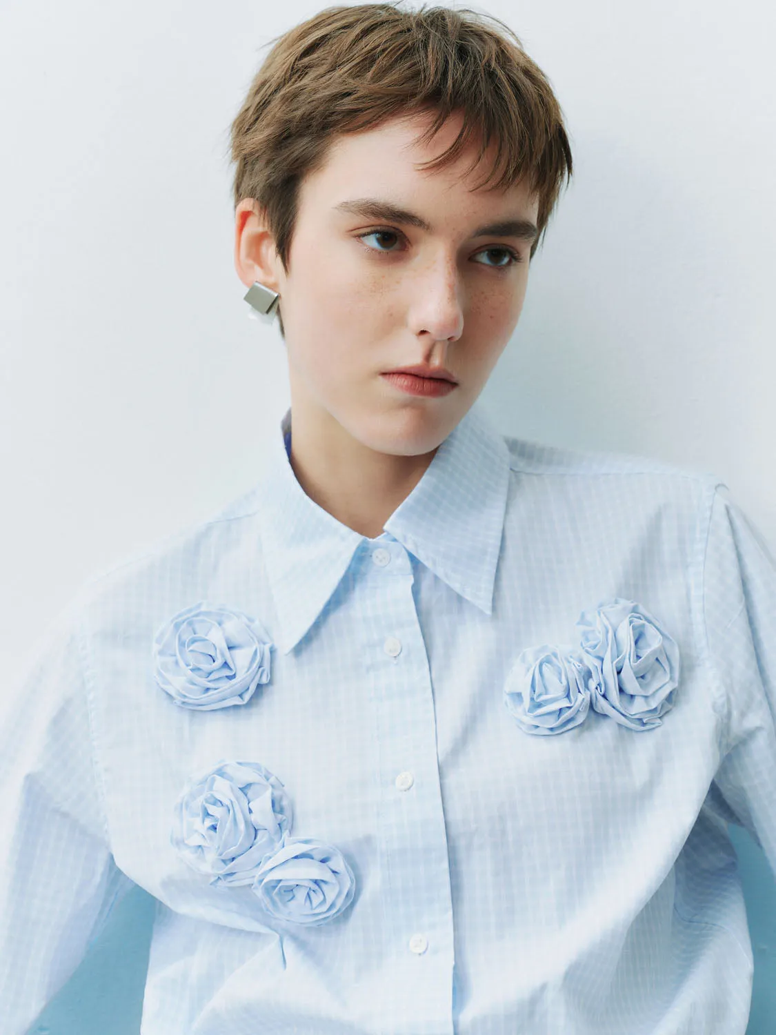 Flower Décor Cropped Shirts sold by Urban Revivo product image thumbnail 5
