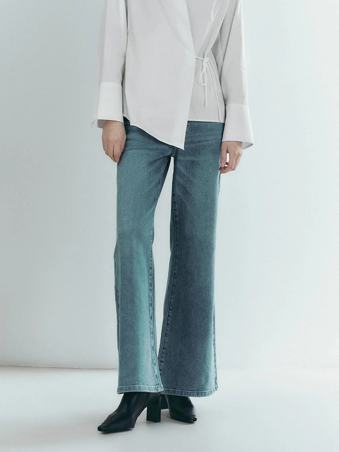 Flared Denim Jeans sold by Urban Revivo product image thumbnail 2