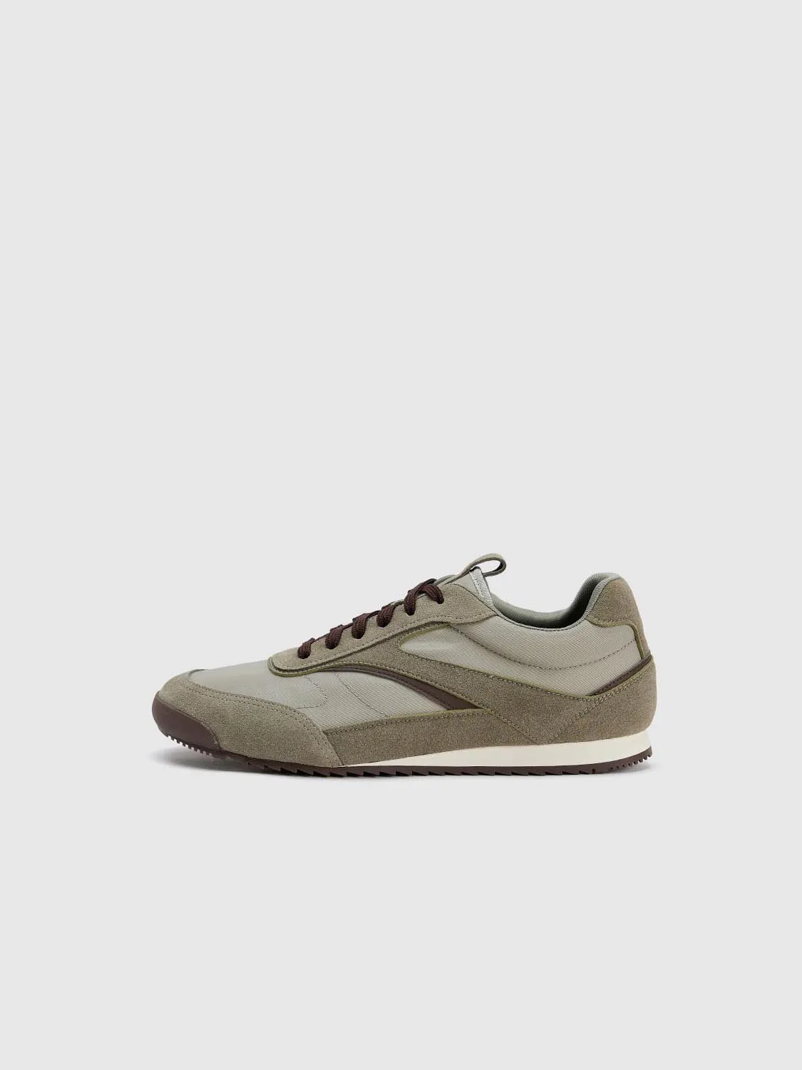 Sneakers sold by Urban Revivo product image thumbnail 2