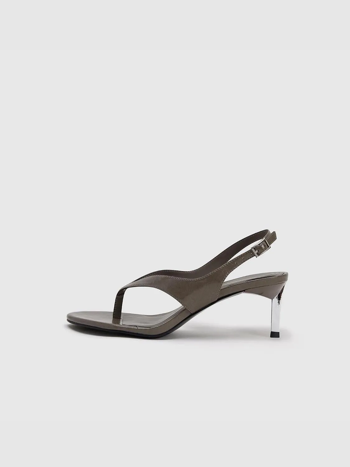 Sandals sold by Urban Revivo product image thumbnail 2