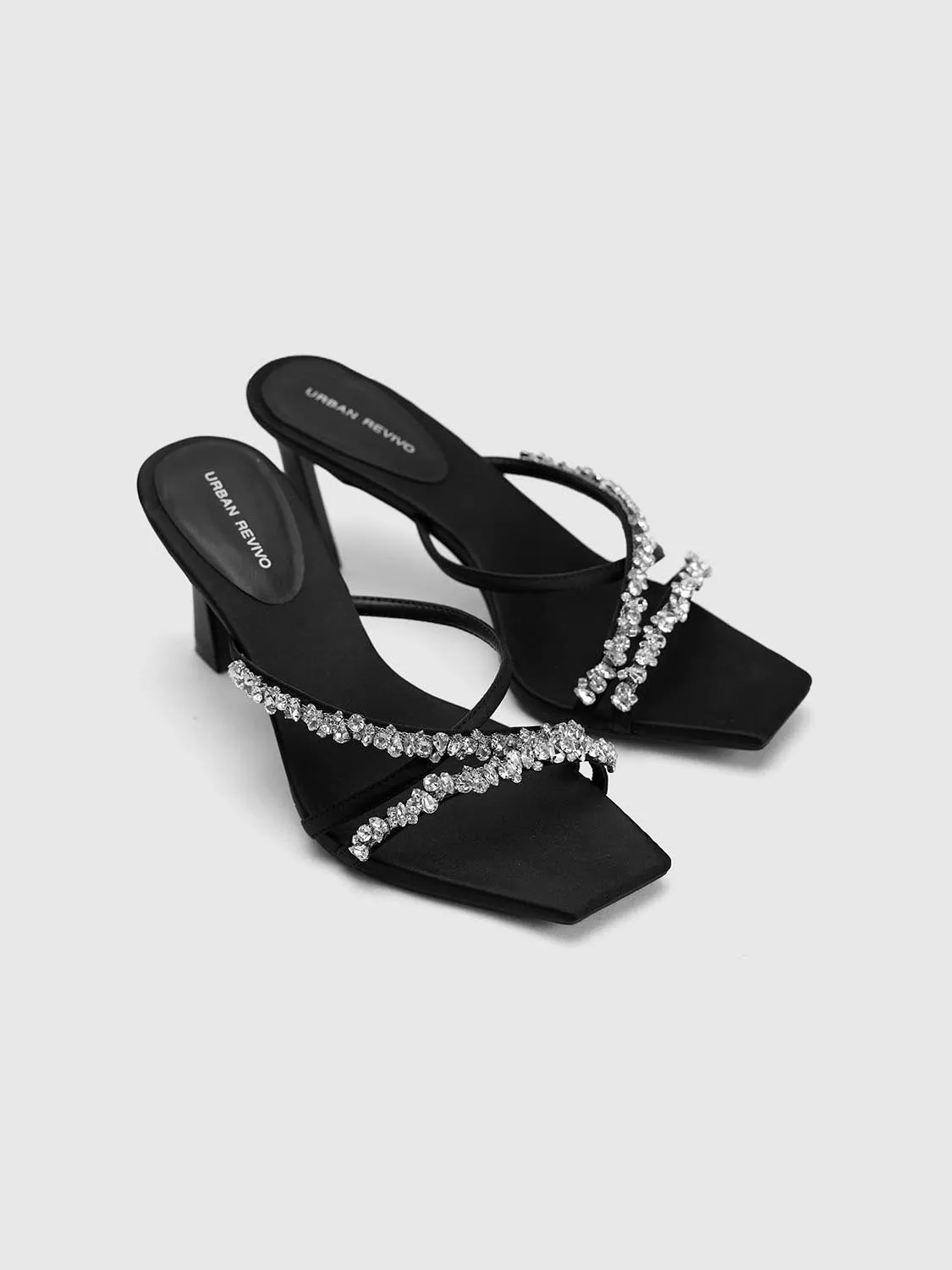 Sandals sold by Urban Revivo