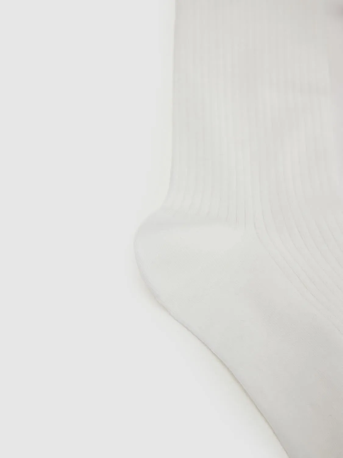 Socks sold by Urban Revivo product image thumbnail 4