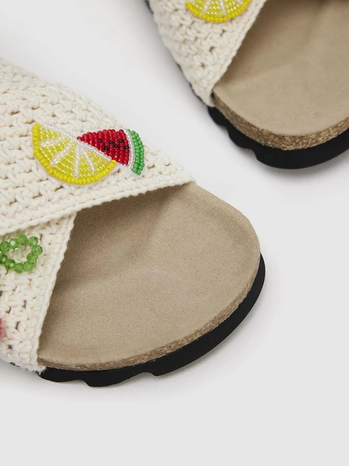 Slippers sold by Urban Revivo product image thumbnail 5