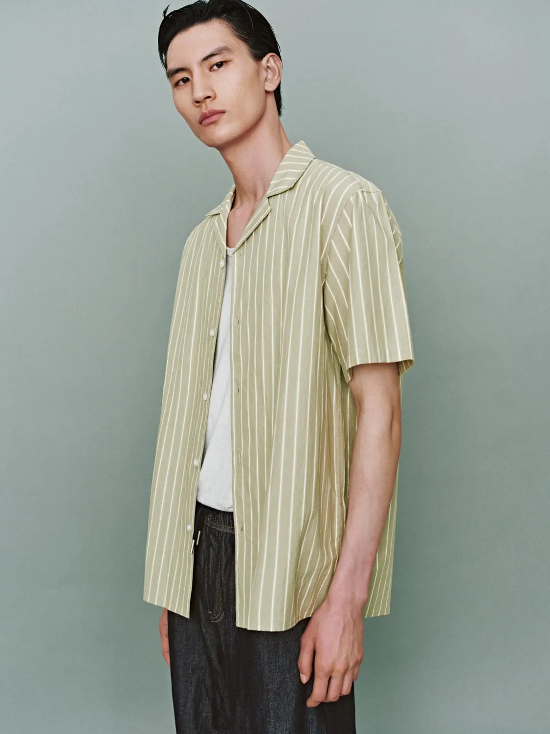 Short Sleeve Shirts sold by Urban Revivo product image thumbnail 2