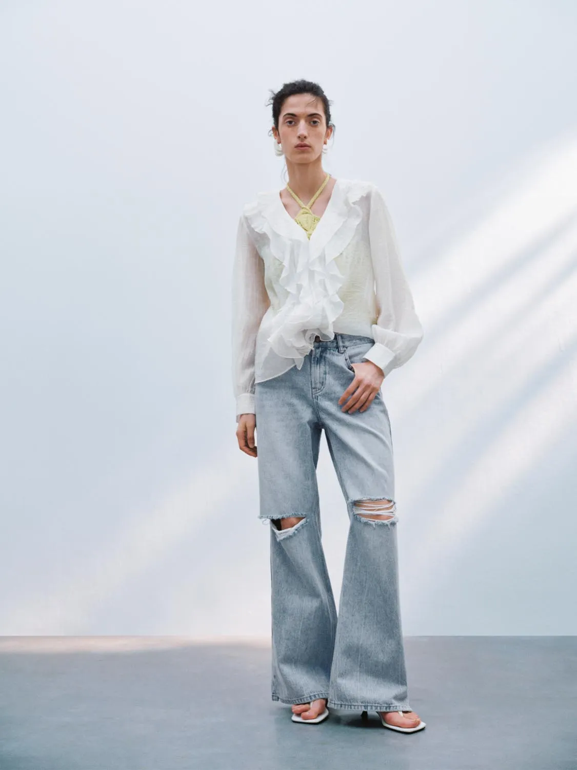 Ripped Denim Jeans sold by Urban Revivo product image thumbnail 4