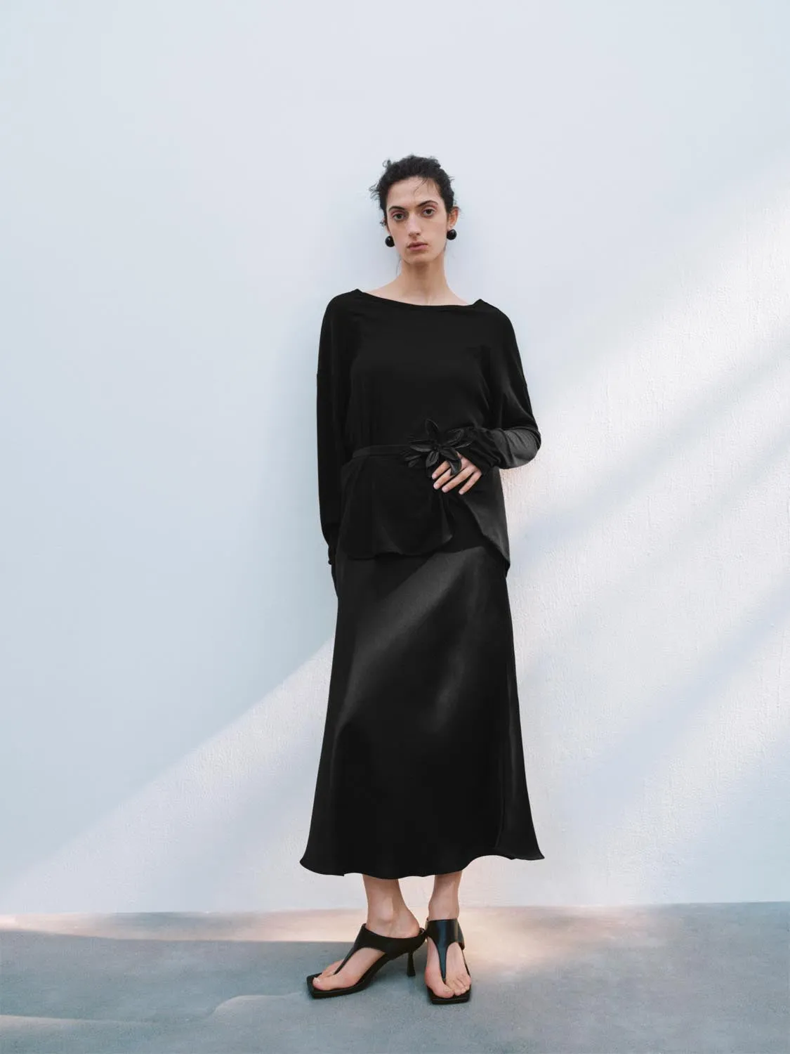 Loose Long Sleeve T-Shirts sold by Urban Revivo product image thumbnail 5