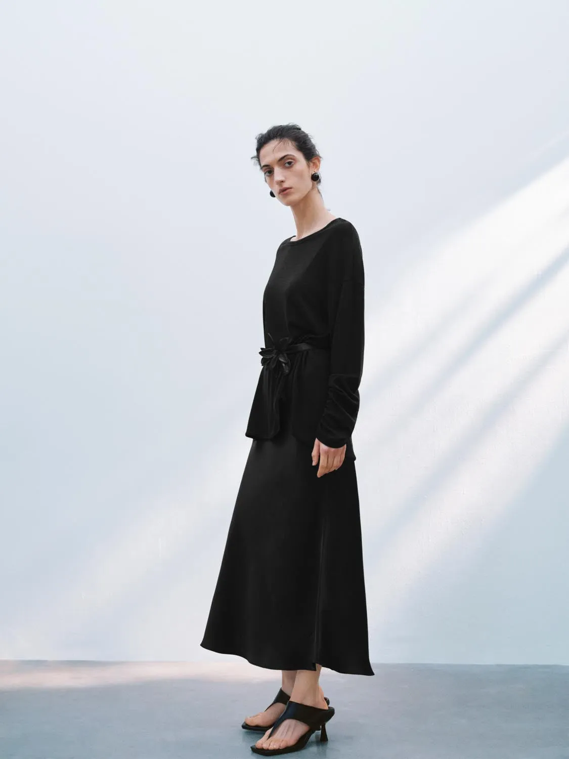 Loose Long Sleeve T-Shirts sold by Urban Revivo product image thumbnail 4