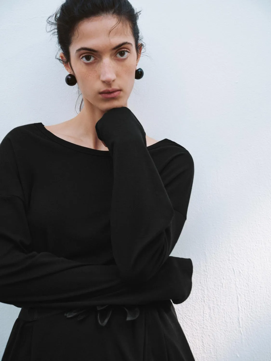 Loose Long Sleeve T-Shirts sold by Urban Revivo product image thumbnail 3