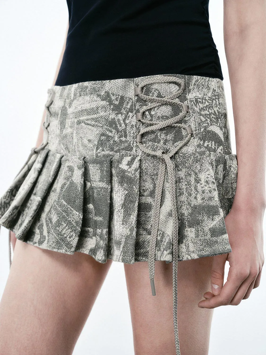 Pleated Denim Skirts sold by Urban Revivo product image thumbnail 4