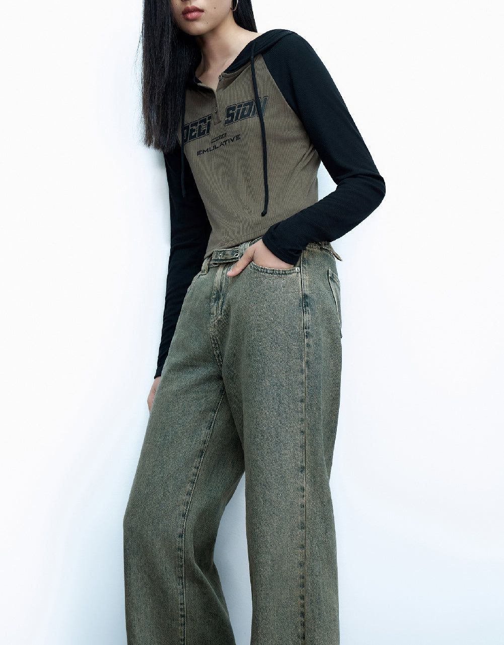 Raglan Sleeve Hooded T-Shirt sold by Urban Revivo product image thumbnail 3