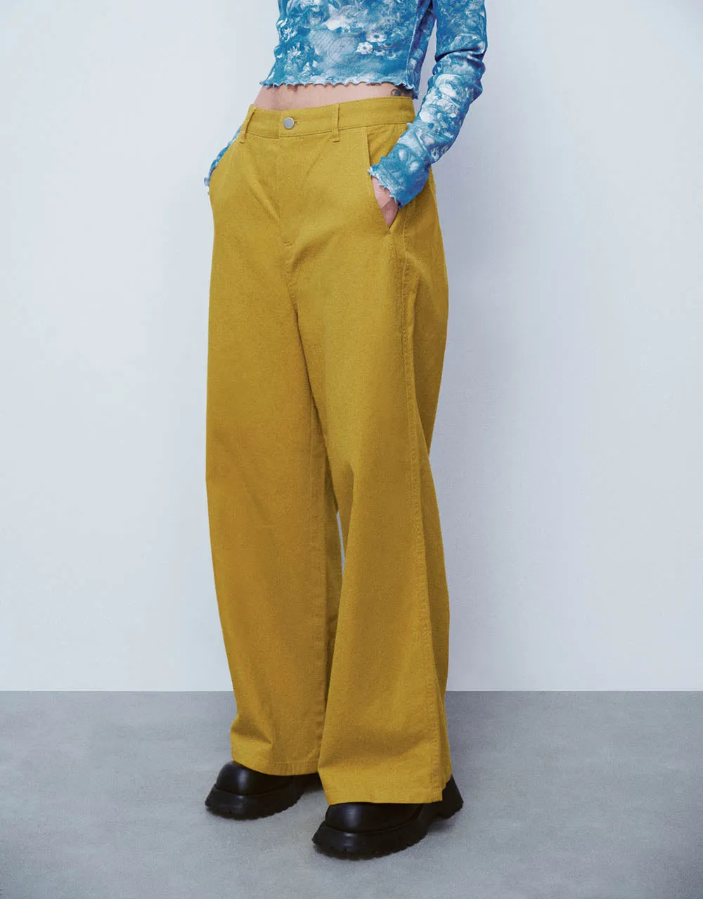 Straight Pants sold by Urban Revivo product image thumbnail 4