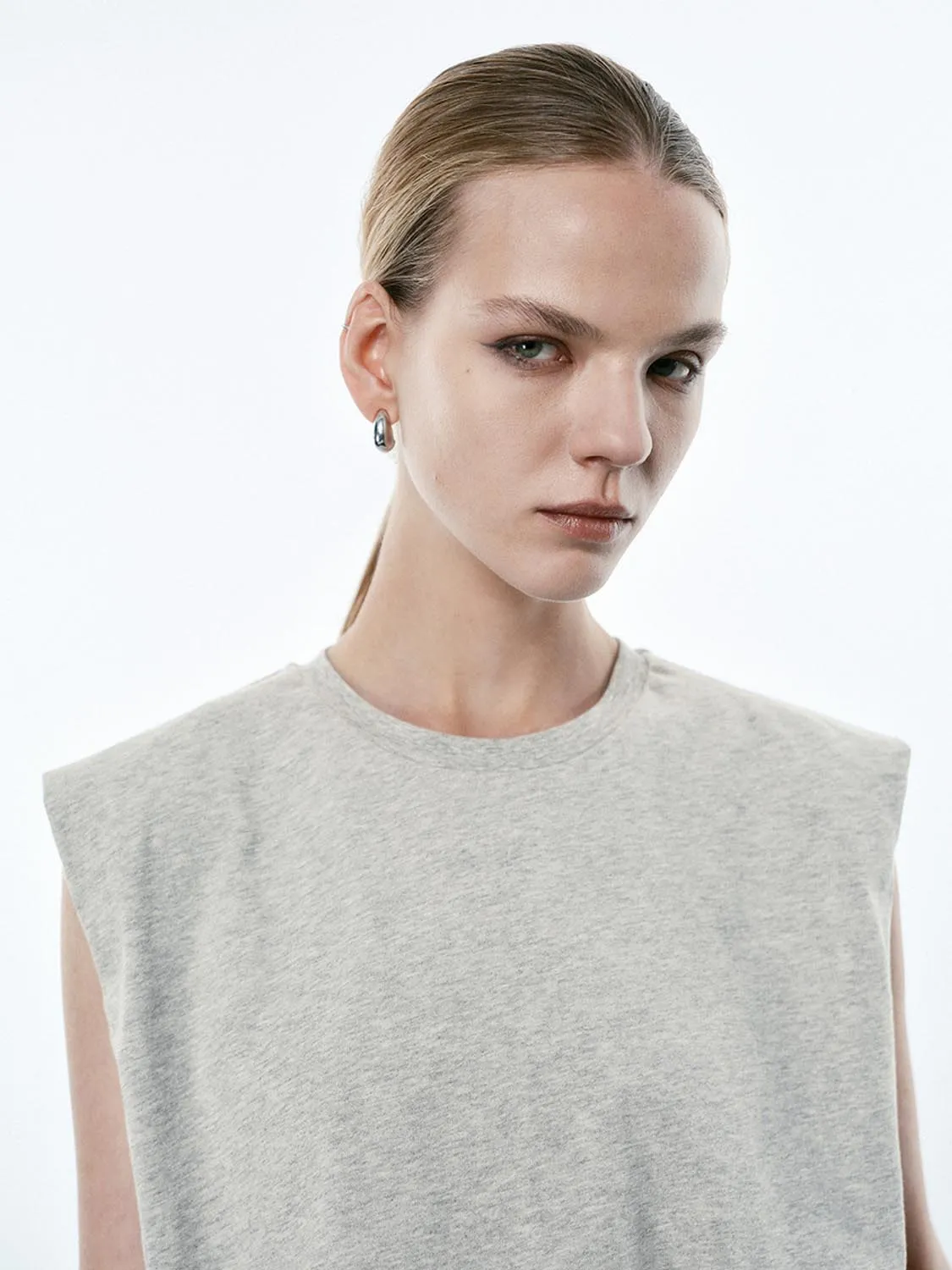 Loose T-Shirts sold by Urban Revivo product image thumbnail 4