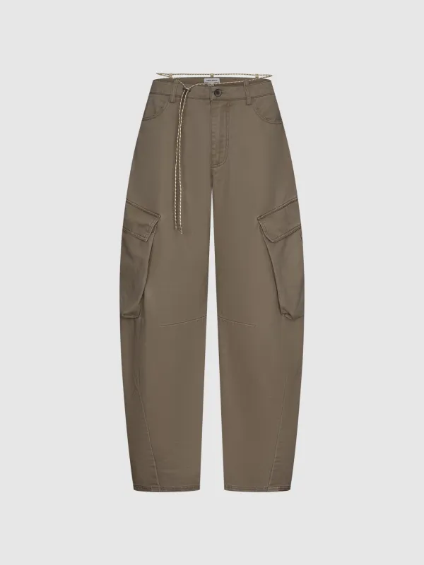 Barrel Pants sold by Urban Revivo