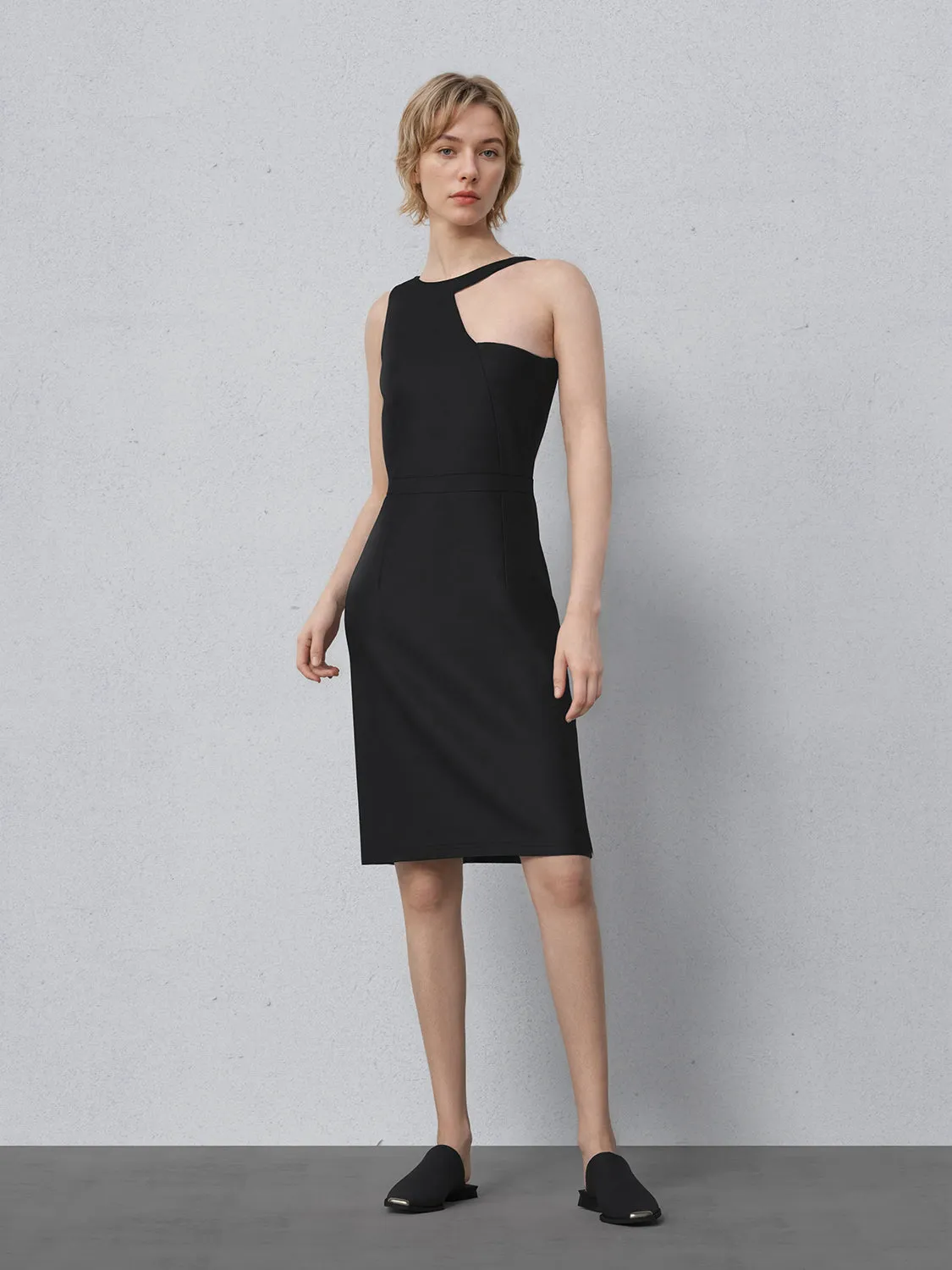 Asymmetrical One Shoulder Skinny-Fit Dresses sold by Urban Revivo product image thumbnail 2