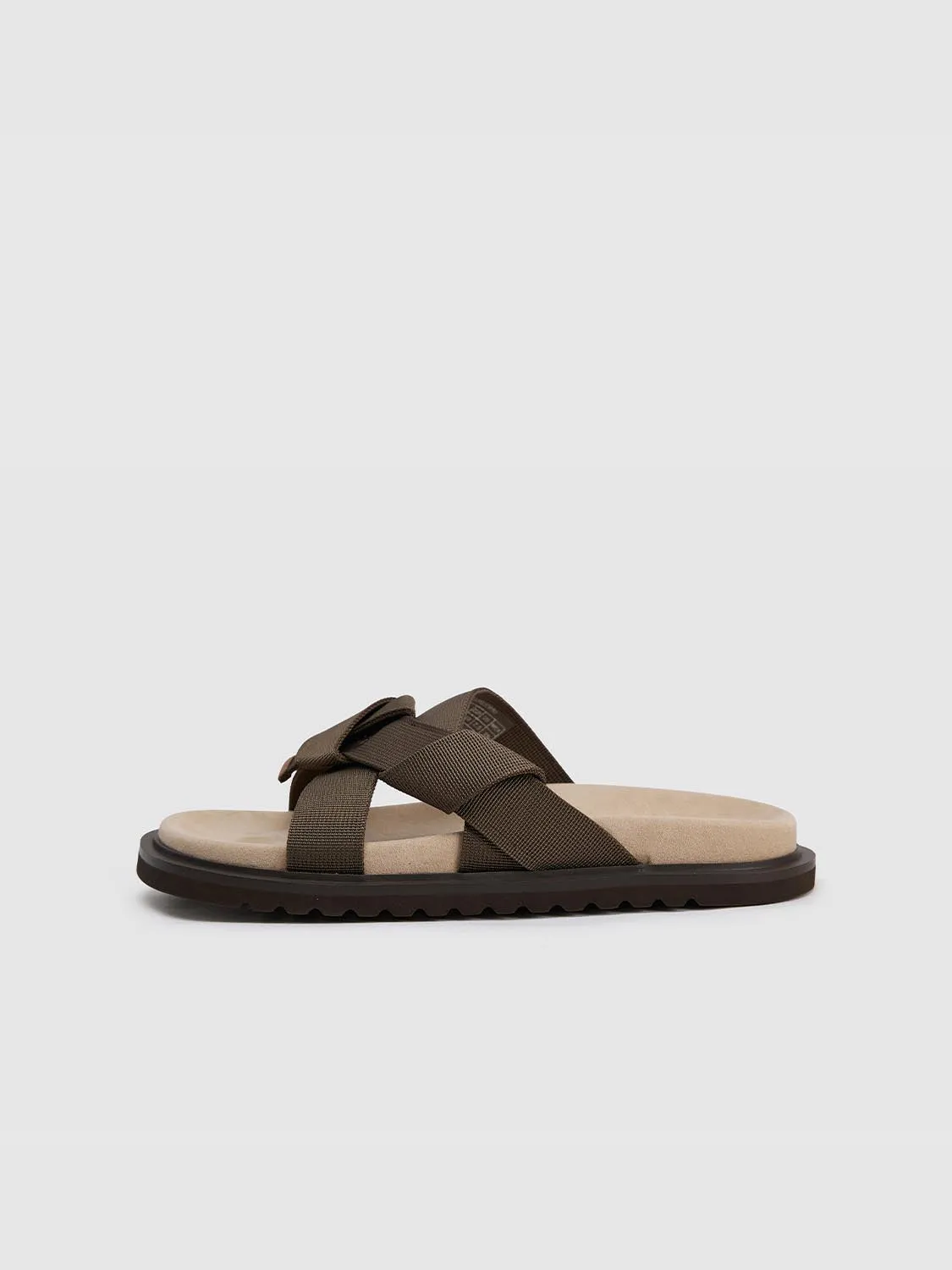 Slippers sold by Urban Revivo product image thumbnail 2