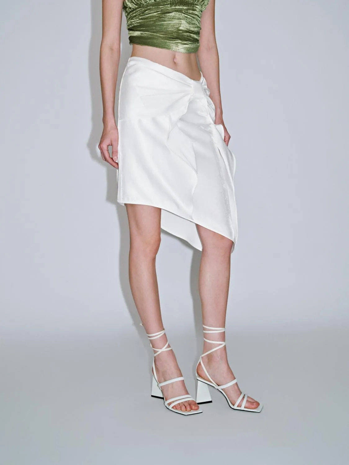 Bow Decor Straight Skirts sold by Urban Revivo product image thumbnail 4