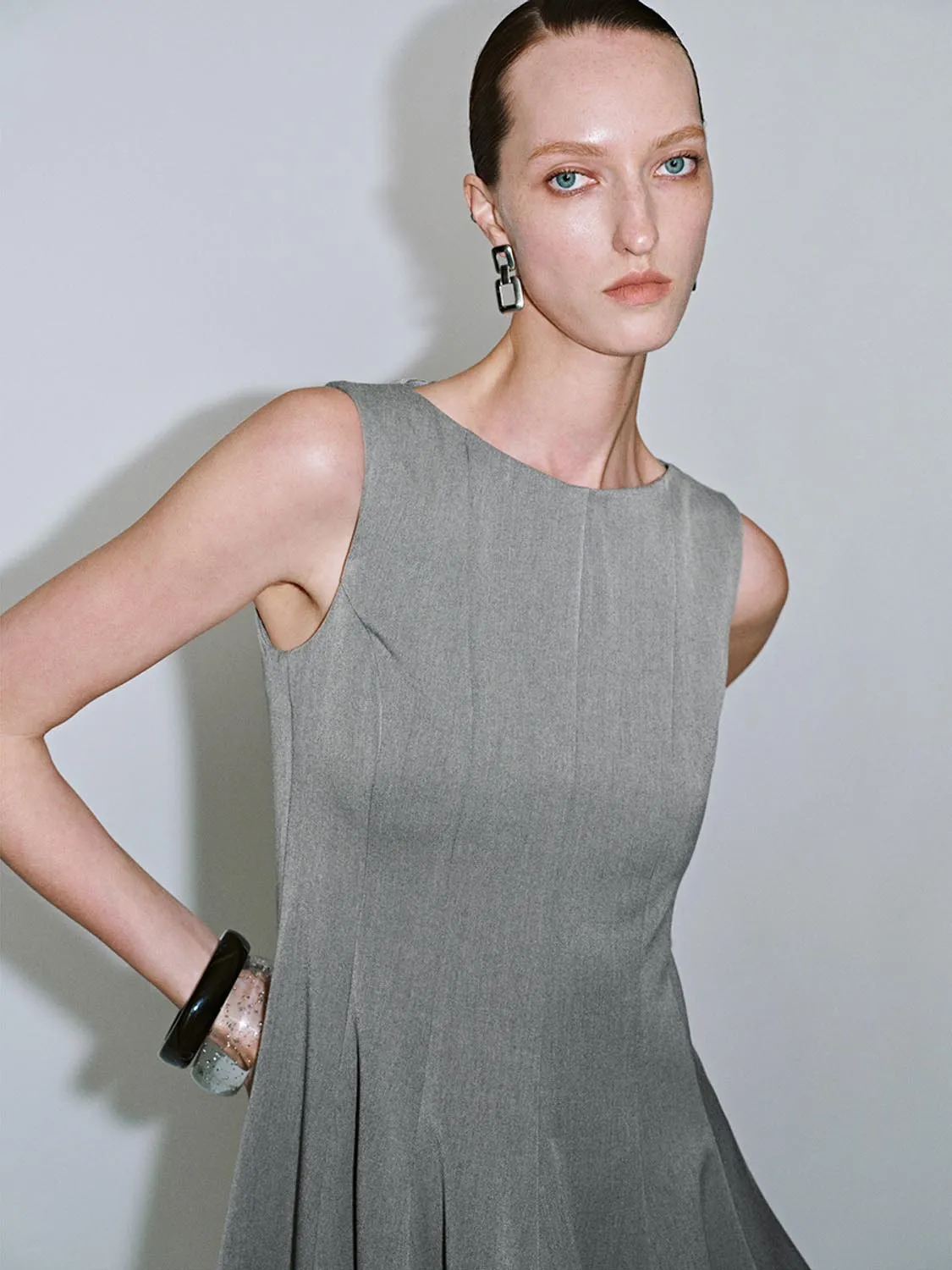 Sleeveless Pleated A-Line Dresses sold by Urban Revivo product image thumbnail 4