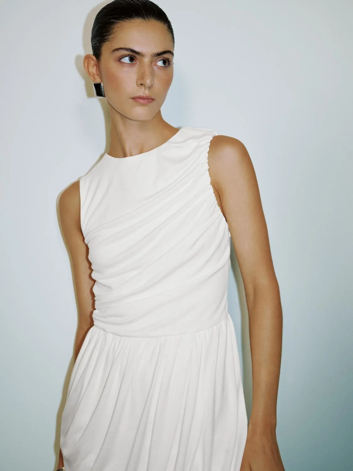 Ruched Sleeveless Straight Dresses sold by Urban Revivo product image thumbnail 5