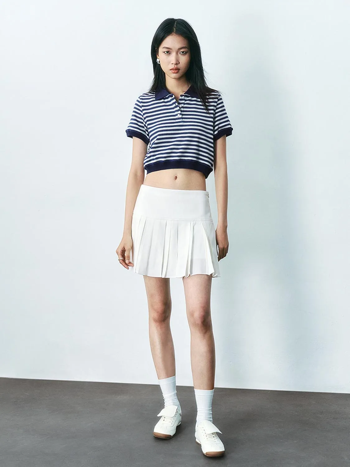 Striped Cropped T-Shirts sold by Urban Revivo product image thumbnail 2