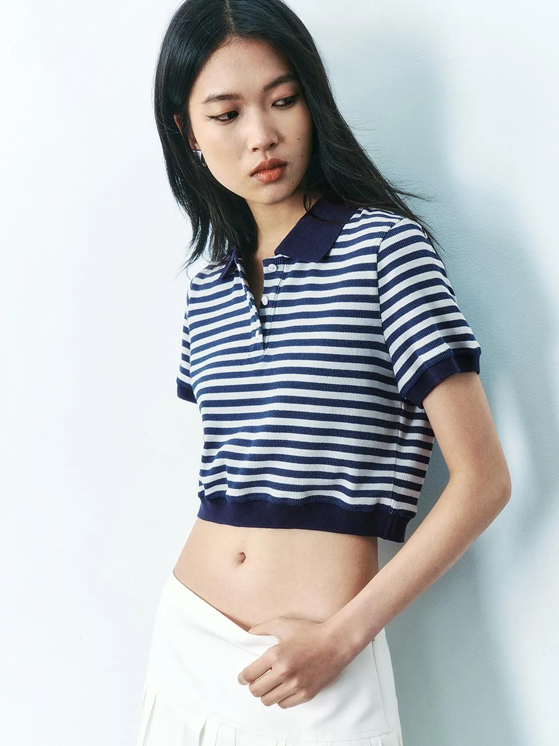 Striped Cropped T-Shirts sold by Urban Revivo product image thumbnail 5