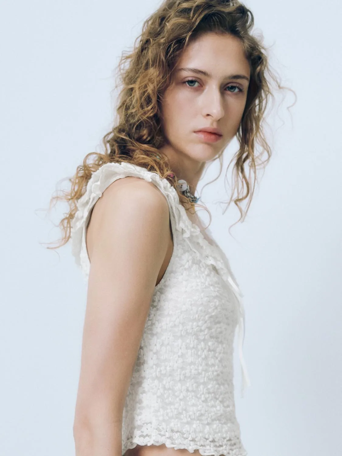 Lace Sleeveless Blouses sold by Urban Revivo product image thumbnail 3