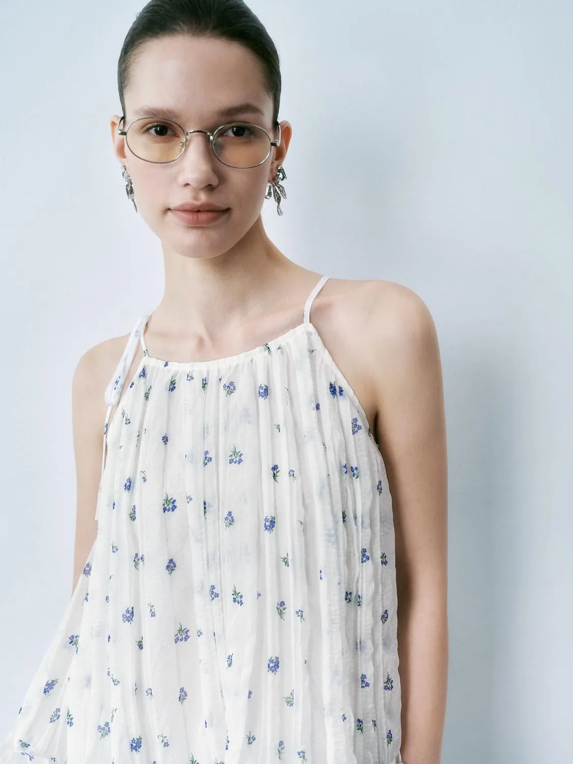 Loose Floral Cami Tops sold by Urban Revivo product image thumbnail 5