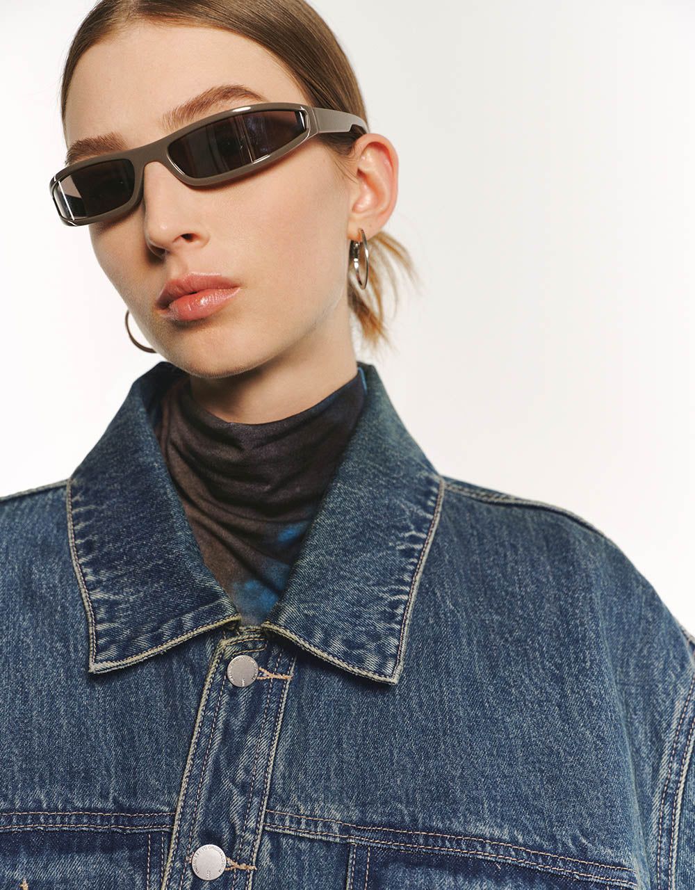 Drop Shoulder Sleeve Denim Jacket sold by Urban Revivo product image thumbnail 5