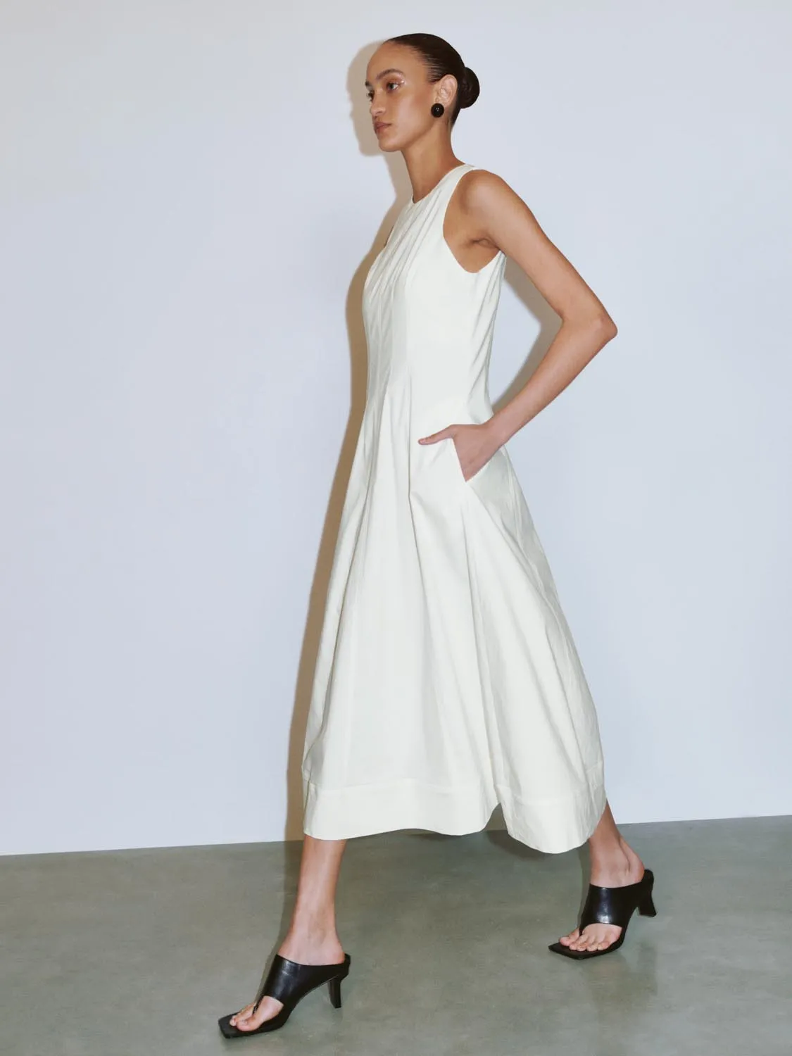 Sleeveless A-Line Dresses sold by Urban Revivo product image thumbnail 3