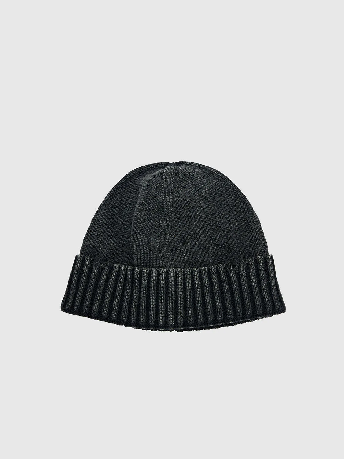 Beanie sold by Urban Revivo product image thumbnail 4