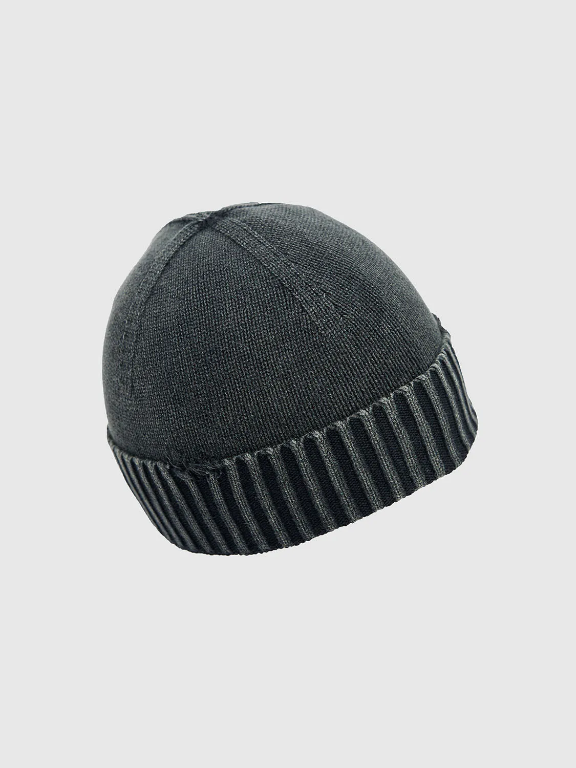 Beanie sold by Urban Revivo