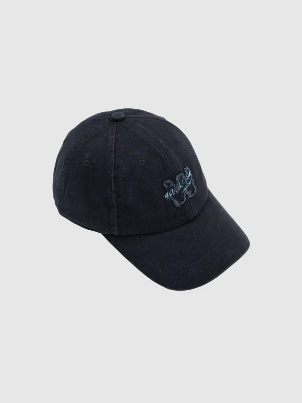 Baseball Caps sold by Urban Revivo