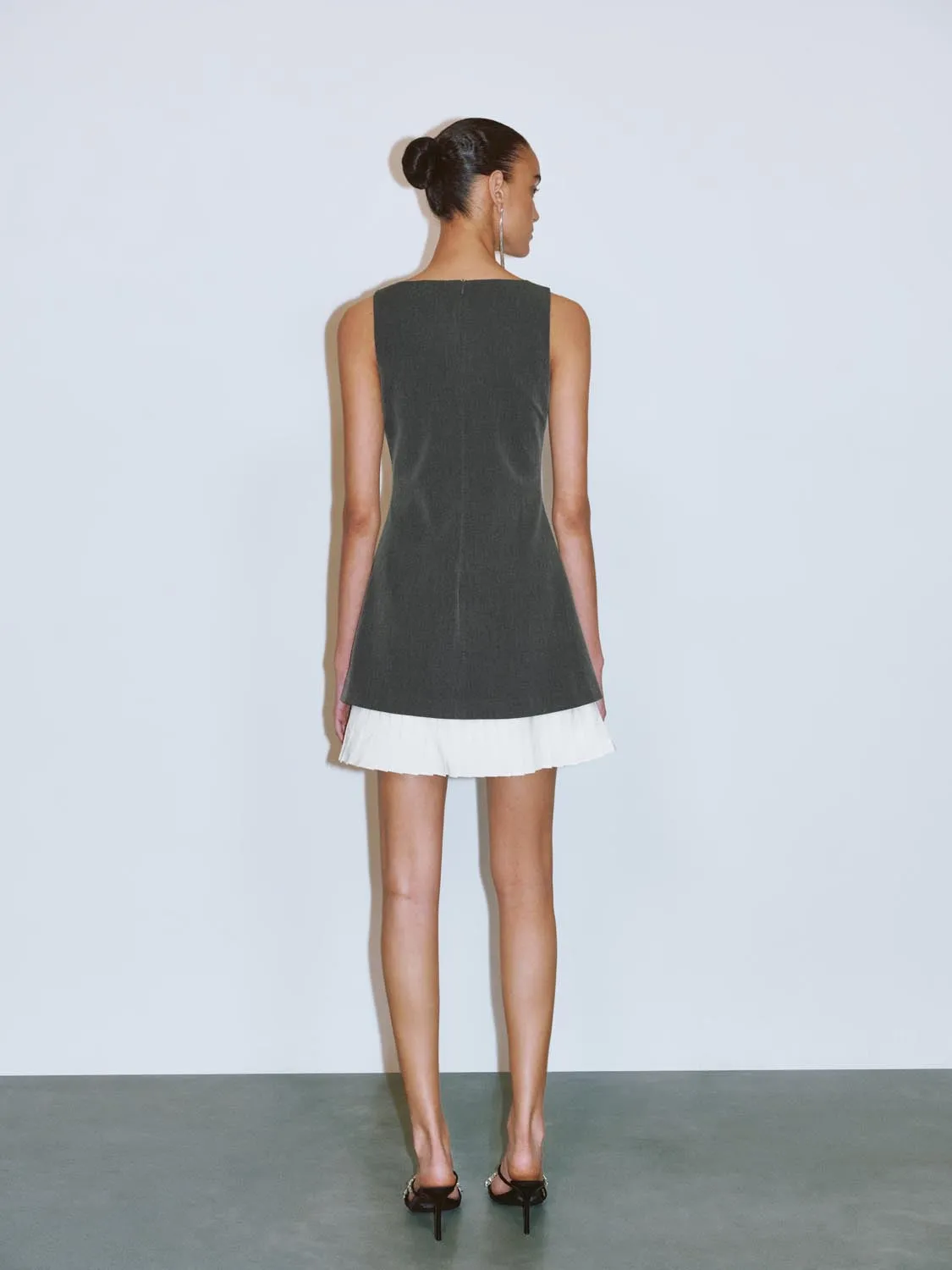 2 In 1 Sleeveless Straight Dresses sold by Urban Revivo product image thumbnail 5