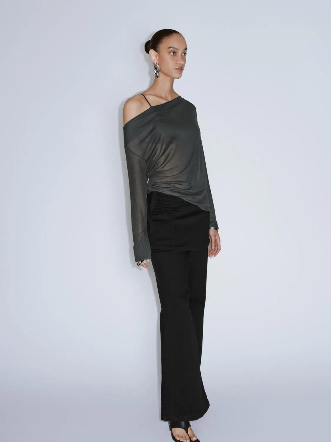 One Shoulder T-Shirts sold by Urban Revivo product image thumbnail 4