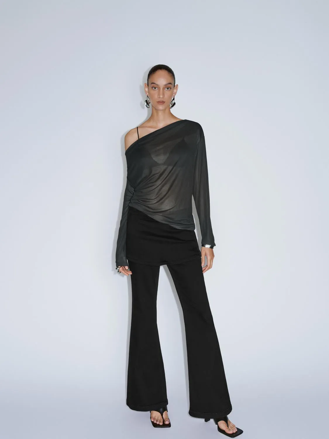 One Shoulder T-Shirts sold by Urban Revivo product image thumbnail 3