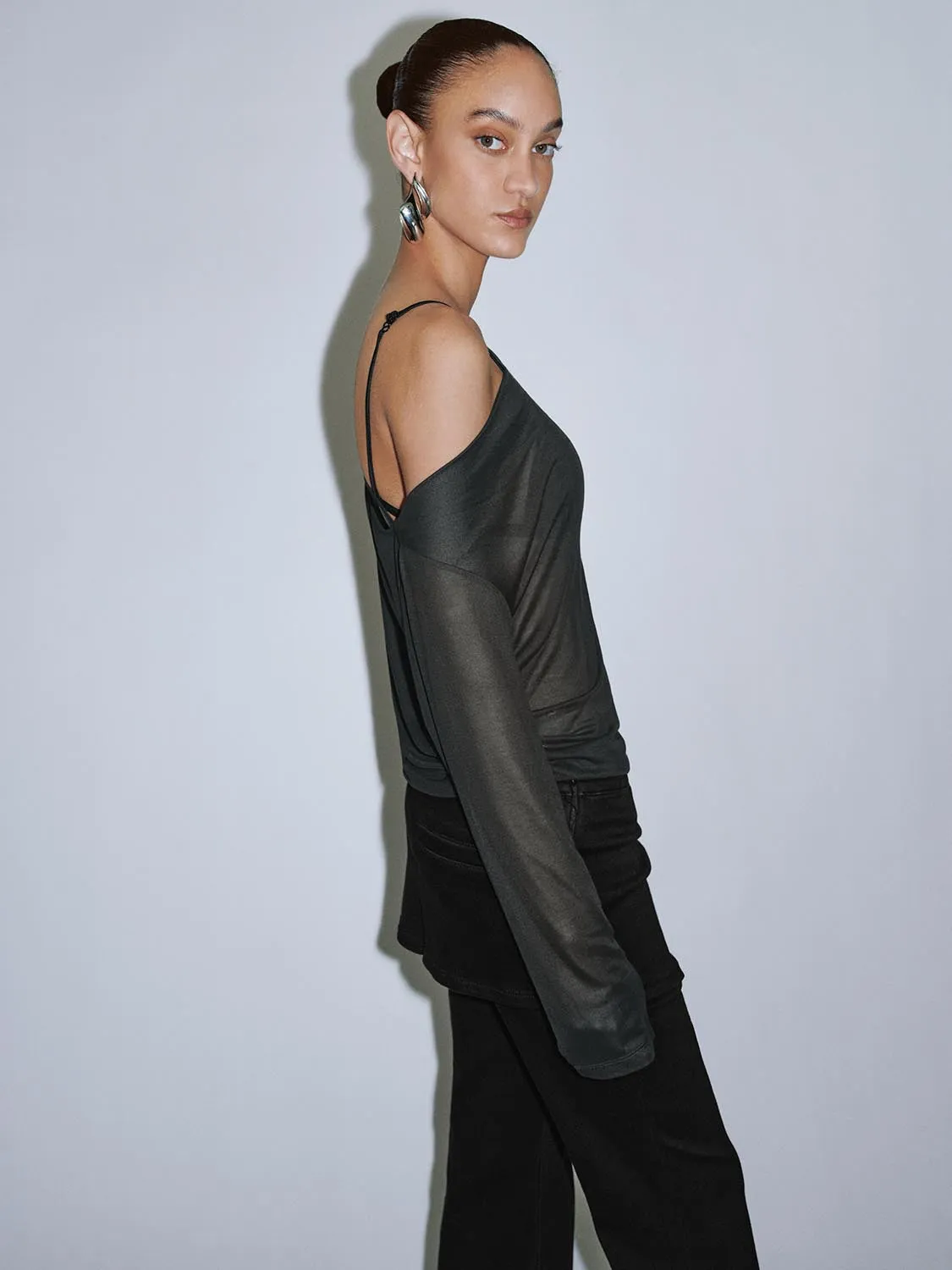 One Shoulder T-Shirts sold by Urban Revivo product image thumbnail 2