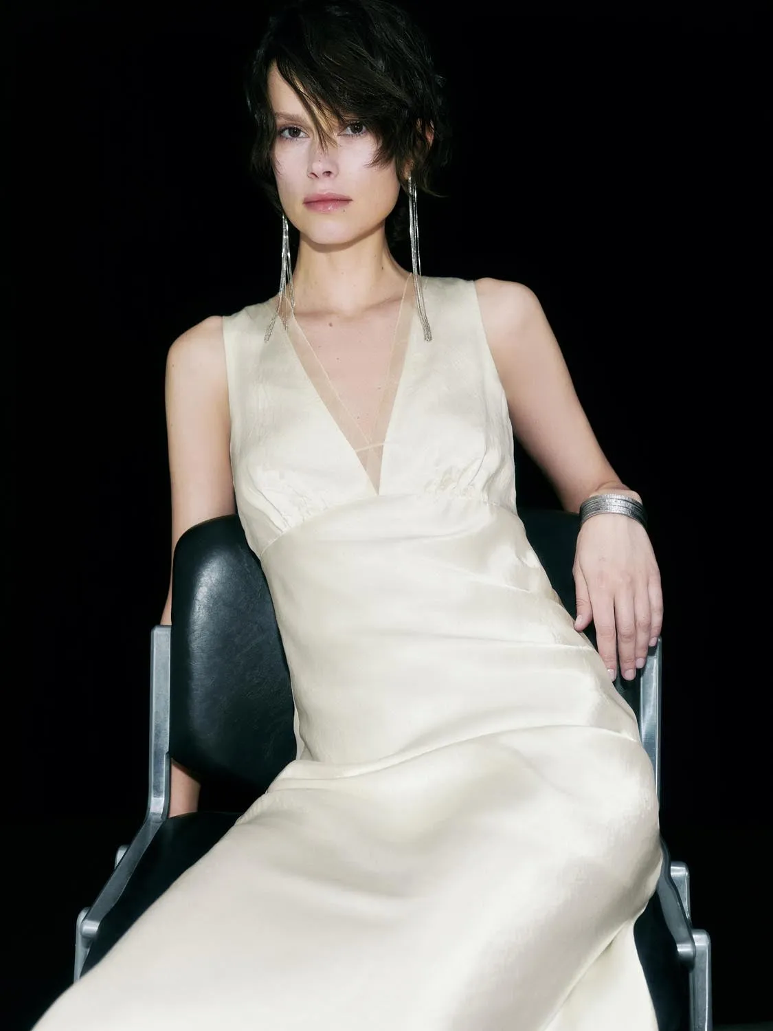 V-Neck A-Line Dresses sold by Urban Revivo product image thumbnail 5