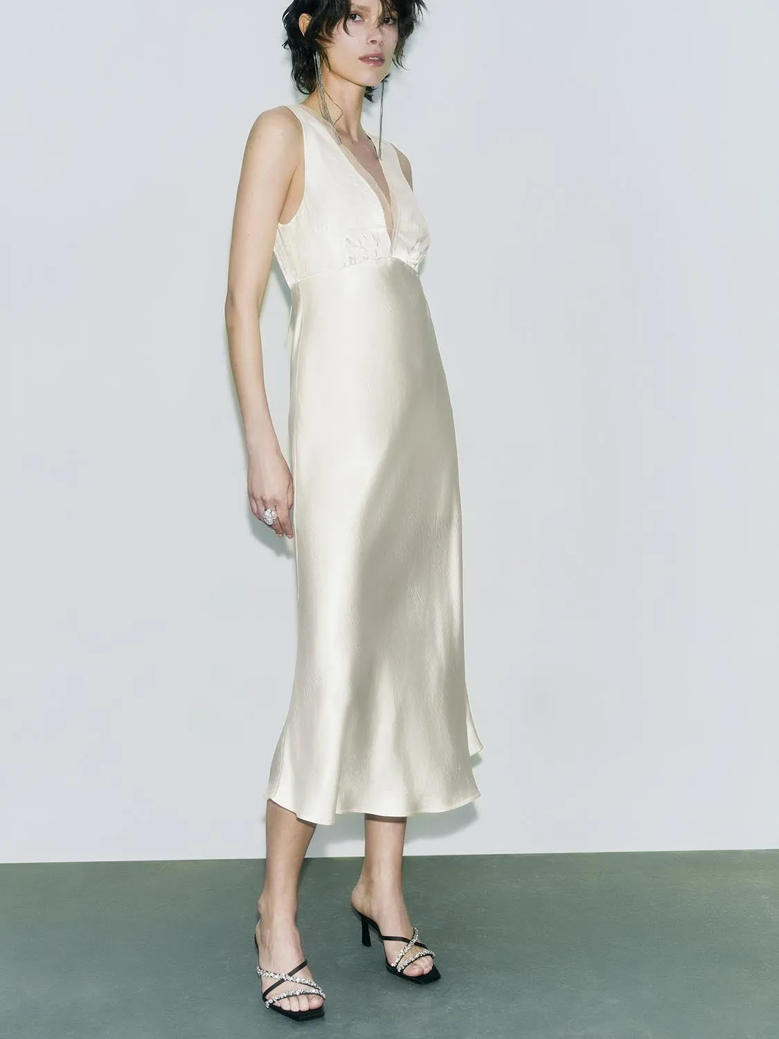 V-Neck A-Line Dresses sold by Urban Revivo product image thumbnail 2