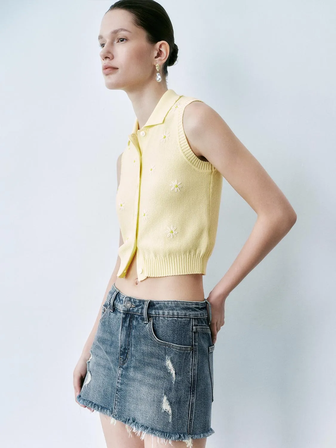 Knitted Sleeveless Cardigans sold by Urban Revivo product image thumbnail 2