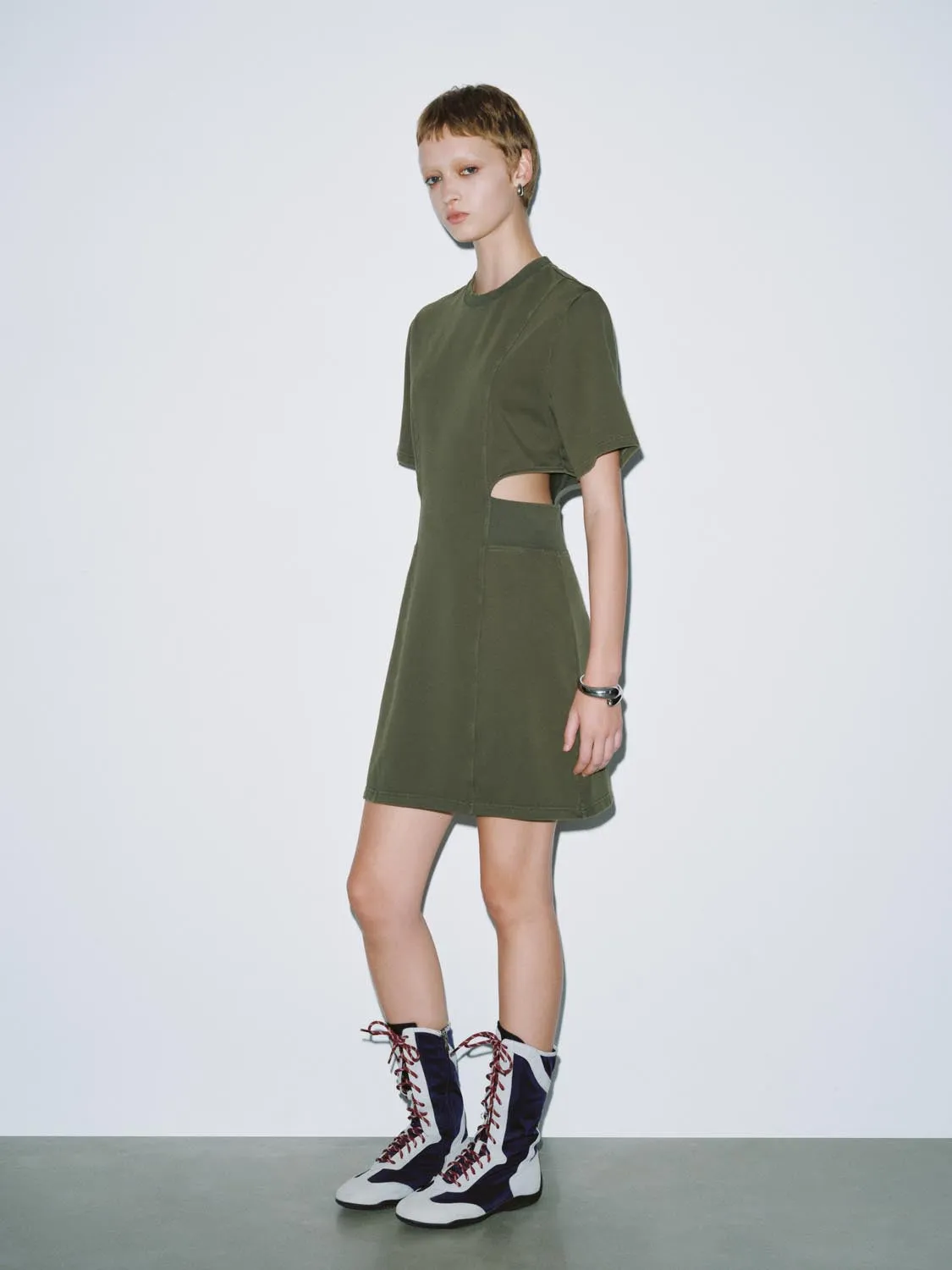 Cut Out Straight Dresses sold by Urban Revivo product image thumbnail 4