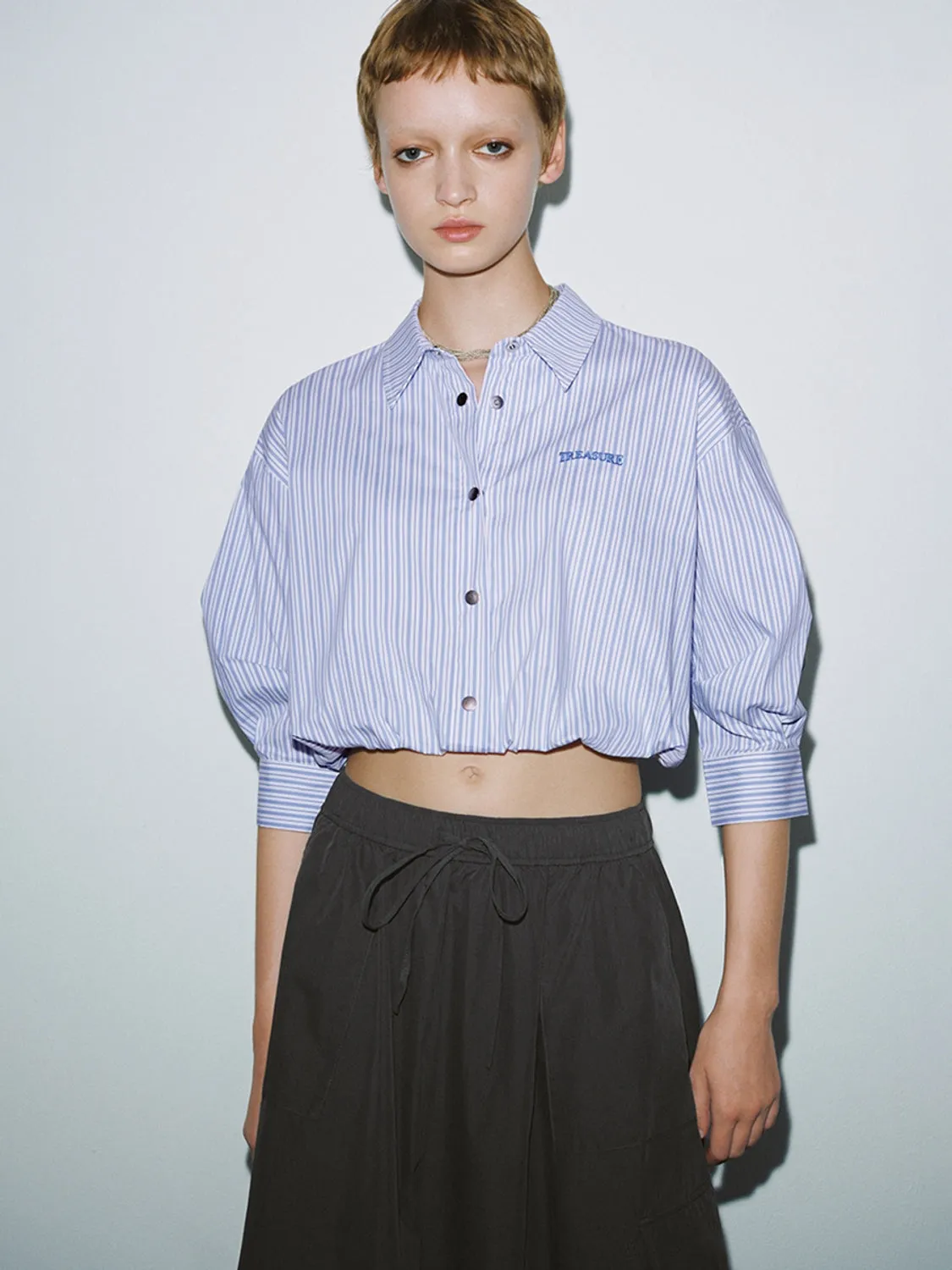 Overhead Cropped Shirts sold by Urban Revivo product image thumbnail 5