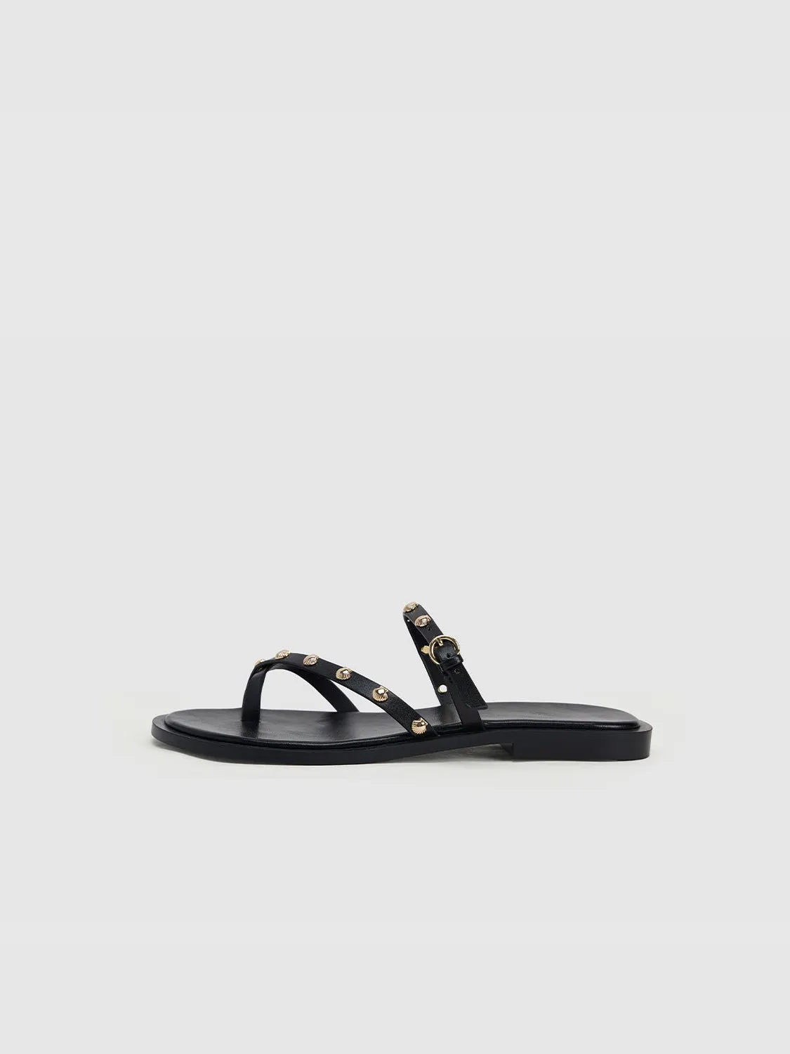 Slippers sold by Urban Revivo product image thumbnail 2