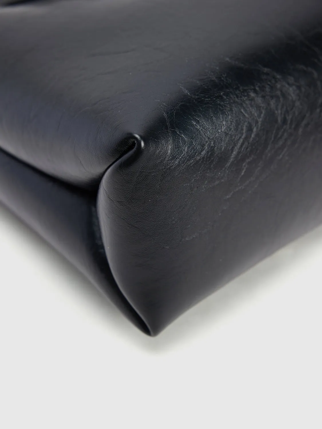 Hobo Shoulder Bags sold by Urban Revivo product image thumbnail 4