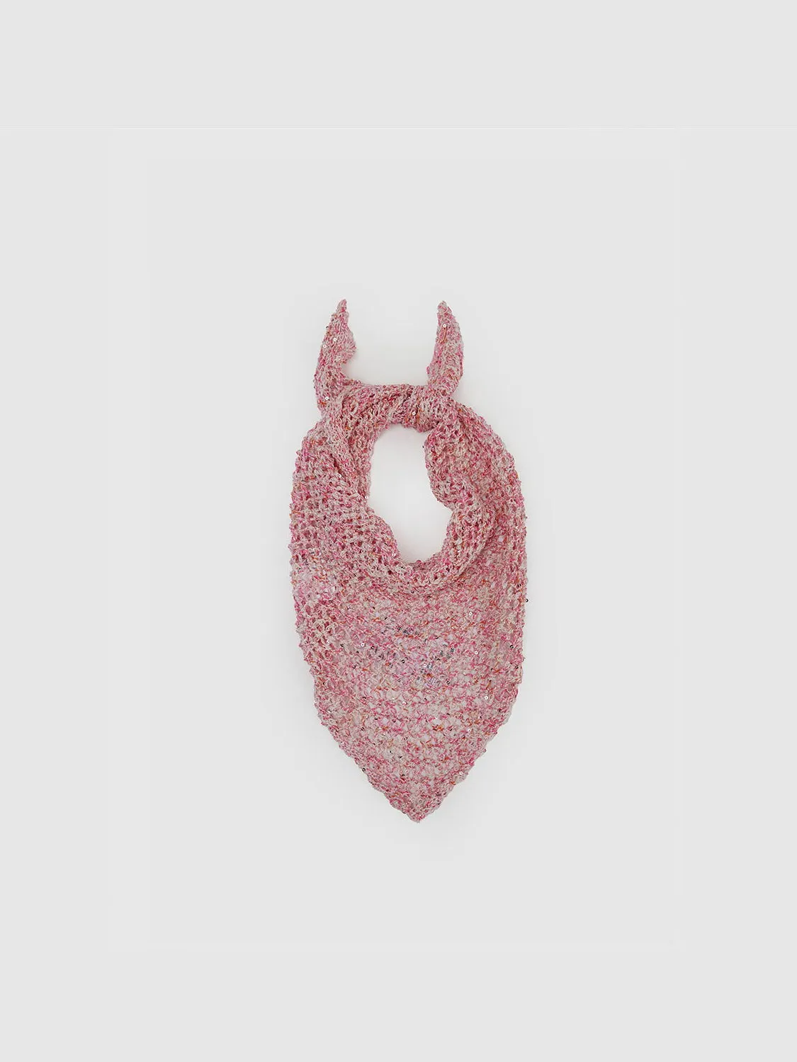Scarves sold by Urban Revivo